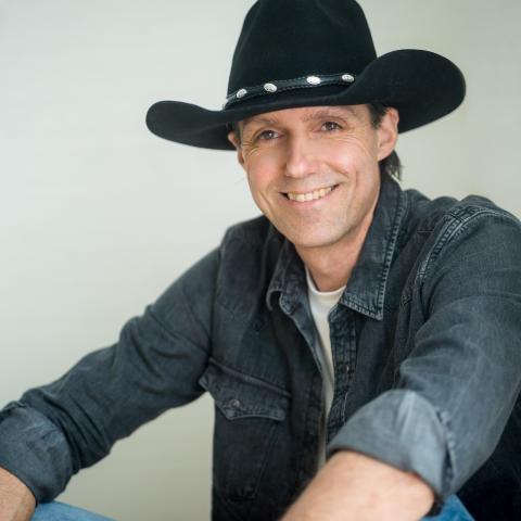 Laurie LeBlanc - photo de presse 2022-2023.jpg