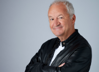 Michel Barrette avec une veste noire